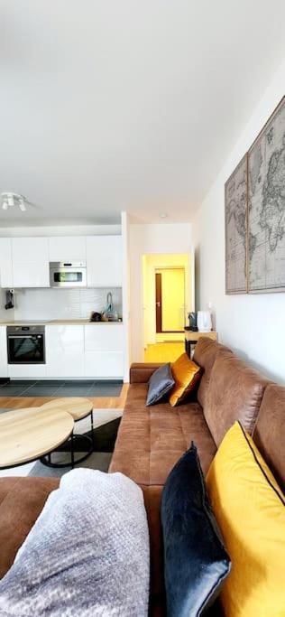 New & Serene 1-Bedroom Apart Near #Ladefenseparis #Parking&Fibre Suresnes Dış mekan fotoğraf